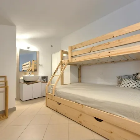 Immo A2l Lozari Apartment